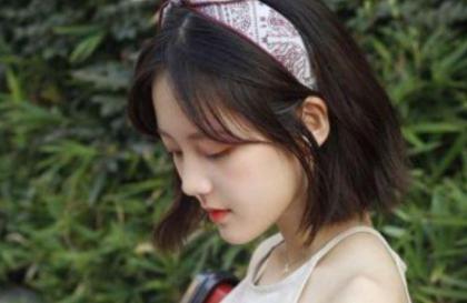 小兔兔被男生吃什么感觉 男生晚上摸着小兔兔睡觉啊