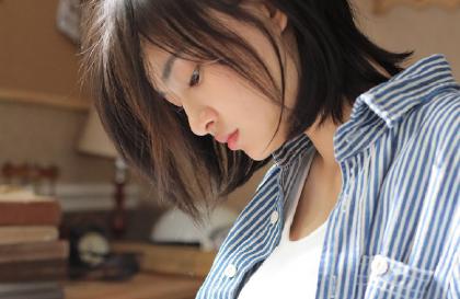 家里没人我就和妈妈做 女人寂寞的时候真不好惹