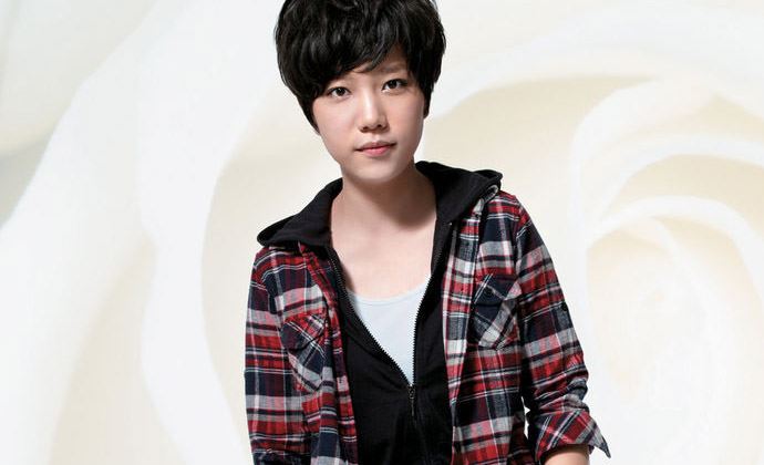 李霄云刘惜君怎么了 两人真的有les恋吗？