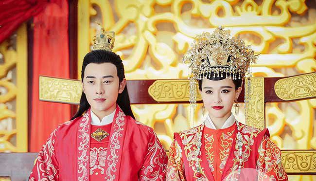 罗晋和赵丽颖结婚照 罗晋曾被曝脚踏两船