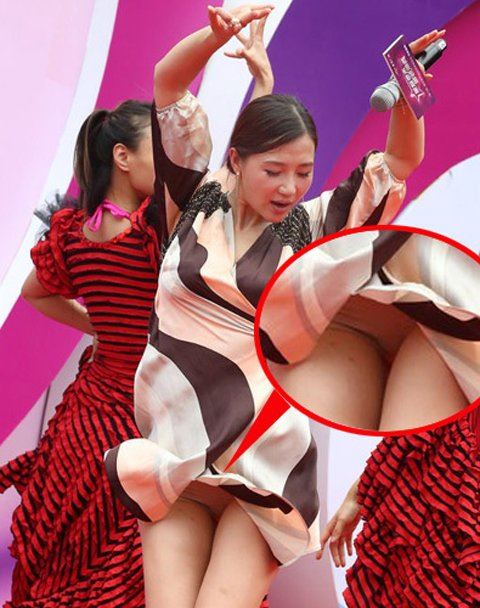 阿朵春晚露胸漏奶怎么回事 阿朵性感照片