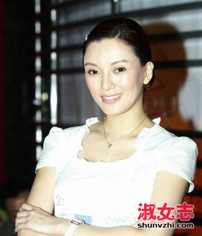 彭丹吃奶门照是怎么回事 彭丹被吃奶三级