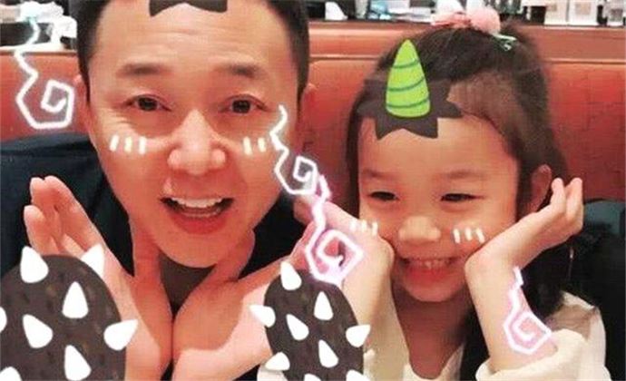 刘奕君的儿子和女儿照片 刘奕君老婆是谁几个孩子