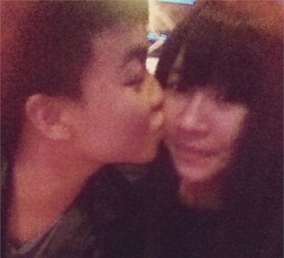 易虎臣和叶雪接吻 易虎臣女友叶雪资料