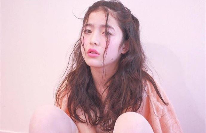 和单位已婚少妇在车子越来越疯狂地做愛听着下面会湿的声音