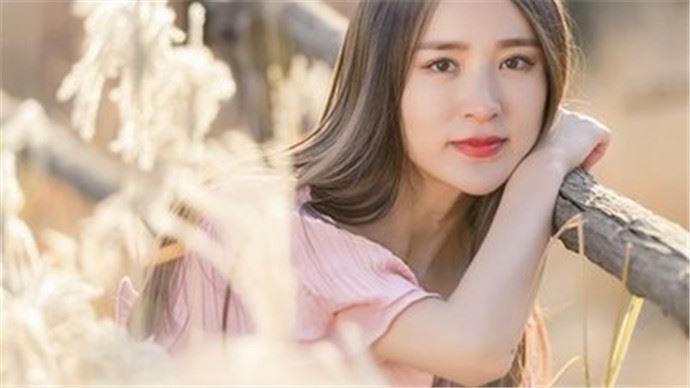 四个人一起换着做刺激 我们的女朋友都被蒙在鼓里