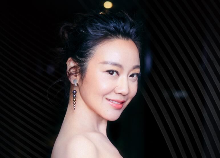 闫妮剃毛门真相 那根本不是闫妮本人