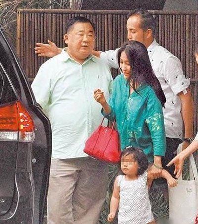 唐可珊马维建世纪婚礼 唐可珊老公背景