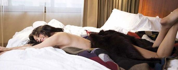 李成敏情圣露屁屁 李成敏在情圣里真的脱了吗