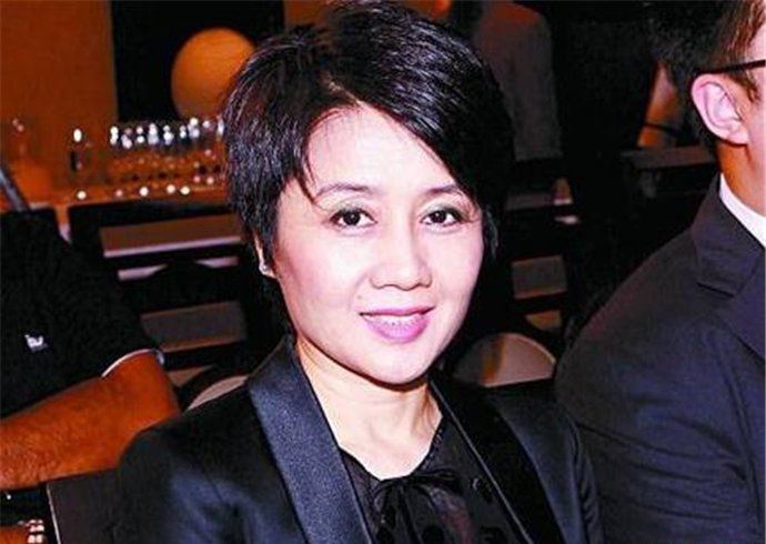 何鸿燊咋那么老还能生 何鸿燊如何使四太怀孕