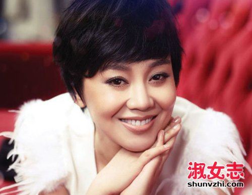 闫妮剃毛门照片是真的吗 闫妮剃毛门图片