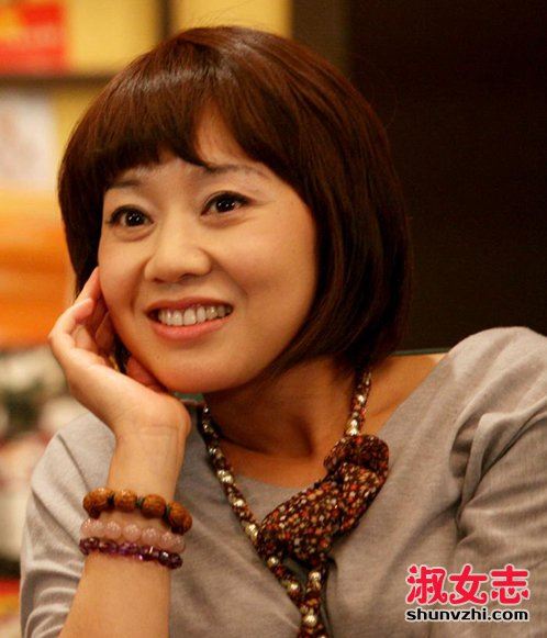 闫妮剃毛门照片是真的吗 闫妮剃毛门图片