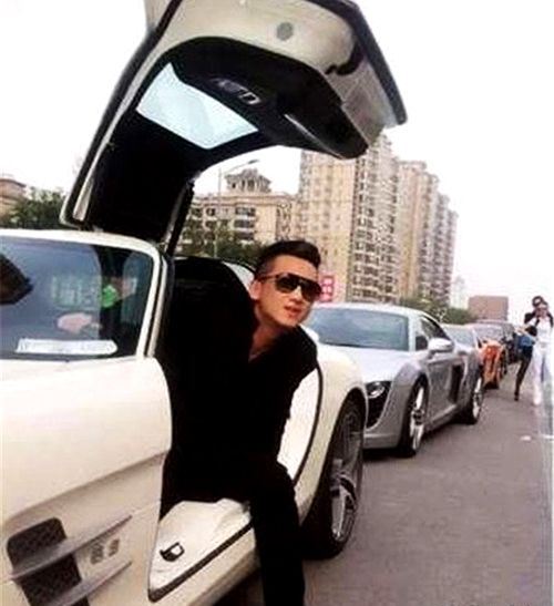 王烁父亲是谁 王烁的资料和背景介绍