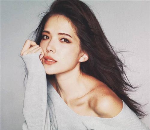  许玮甯道歉是怎么回事 因为点赞微博发文认错