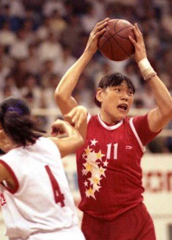 央视主持人海霞姐简历、身高资料