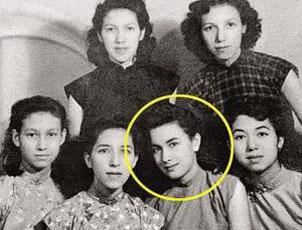 赌王为何不善待原配 赌王原配子女分到什么