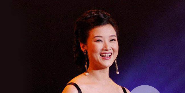 宋祖英背后男人是谁?揭秘宋祖英的婚姻生活