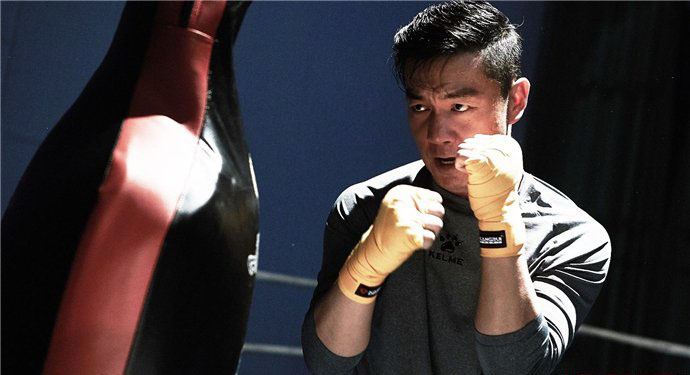 邢佳栋宣布婚讯 演员邢佳栋妻子简介