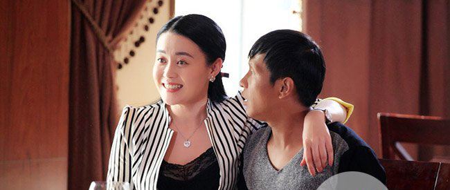 关婷娜的胸罩是多大号 高挺的胸围让人无处安眼