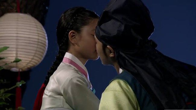 李敏豪金有贞吻戏 暗恋11岁的金有贞被吐槽心理扭曲