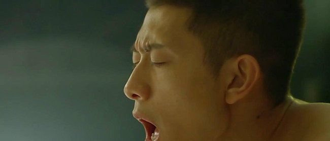 张一山杨紫狂吻图片 张一山喝醉酒照太豪放