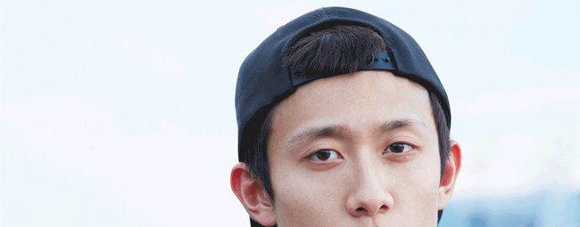 张一山杨紫狂吻图片 张一山喝醉酒照太豪放