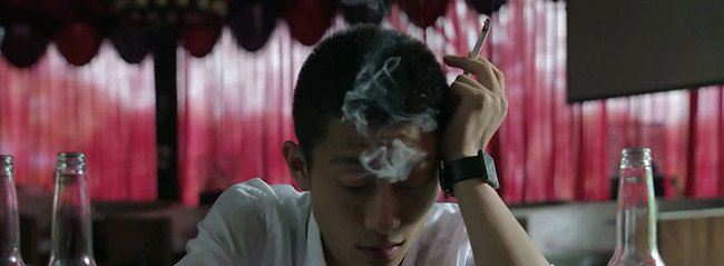 张一山杨紫狂吻图片 张一山喝醉酒照太豪放