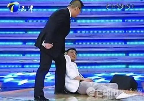 求职者打张绍刚原因 张绍刚被打那一期