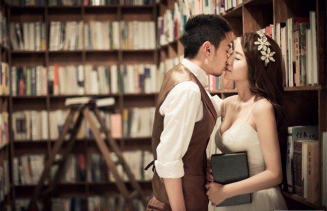 赵洁宣布与xiao8离婚 xiao8和众多女人有暧昧