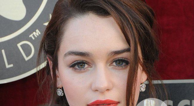 艾米莉亚·克拉克甩乳照 完全是征服了观众的心