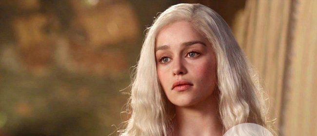 艾米莉亚·克拉克甩乳照 完全是征服了观众的心