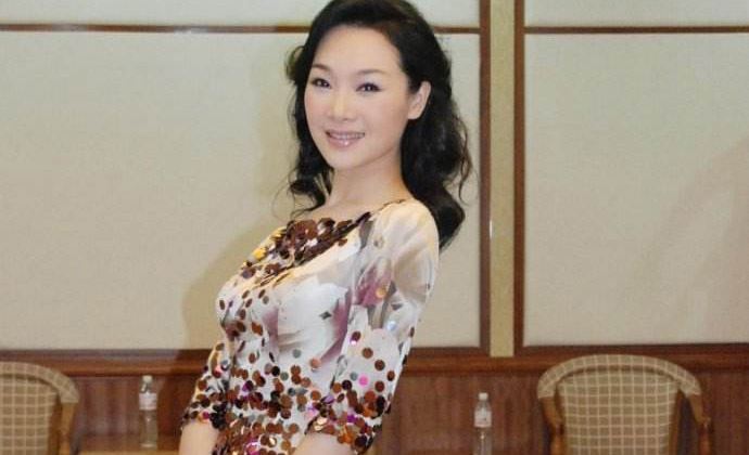 歌唱家吕薇的老公是谁 典优雅的古风女子类型