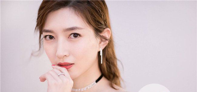  江疏影2分28秒视频 女主角几乎以假乱真