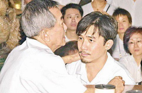 白龙王一生不见两个人 白龙王为什么不见刘嘉玲