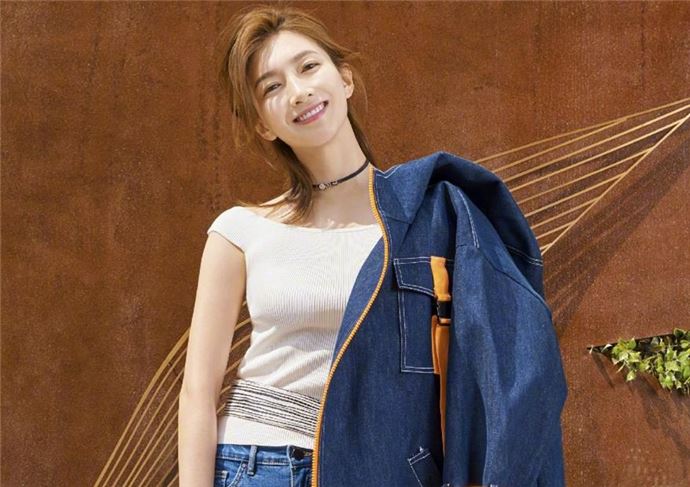 江疏影被老外干 被曝夜店买醉被老外骚扰真的吗