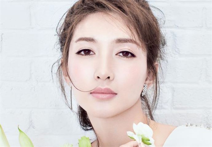 江疏影被老外干 被曝夜店买醉被老外骚扰真的吗