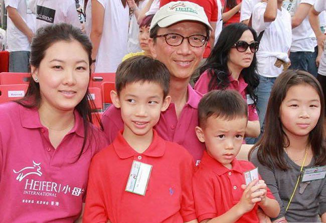 梁锦松个人资料 梁锦松与伏明霞离婚真相