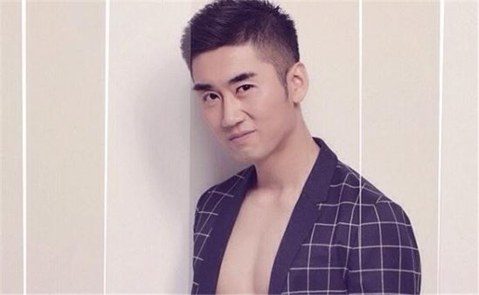 何达老婆孙焱结婚照 何达是军人出身