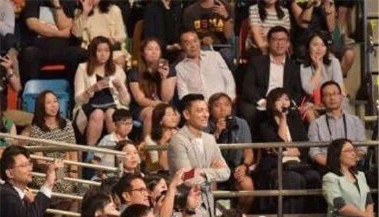  刘德华女儿多大了 刘德华女儿最新照片