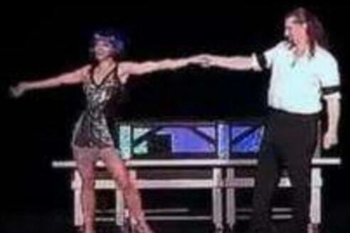 魔术失误把人切了 魔术失误锯死妻子真相