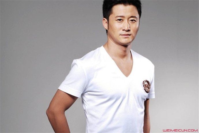 吴京有过几个老婆 吴京的第一任老婆是谁