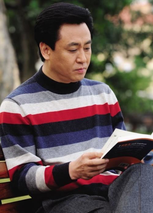 许家印个人资料简介、怎么发家的、为什么叫许皮带
