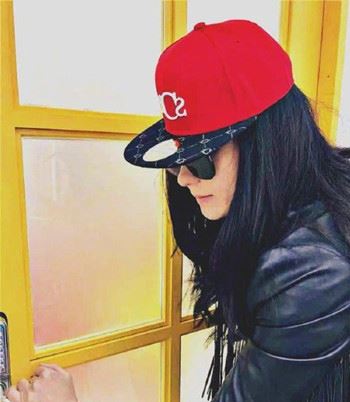  张柏芝传闻后晒照 诞下第三胎后的照片