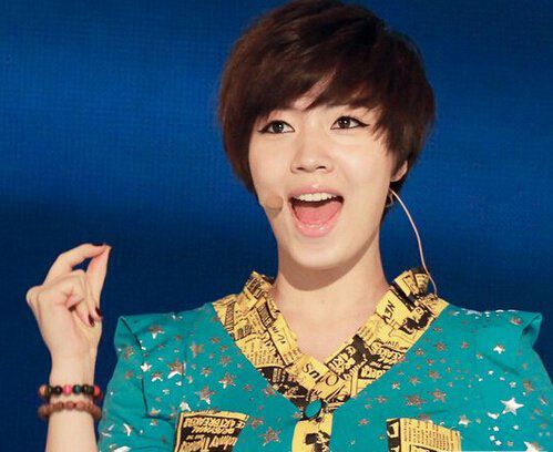 tara刘花英上衣滑落事件 遭内部成员冷暴力排挤