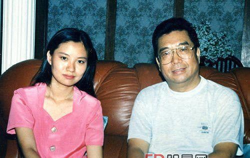 李双江前妻丁英资料年龄 为什么离婚的