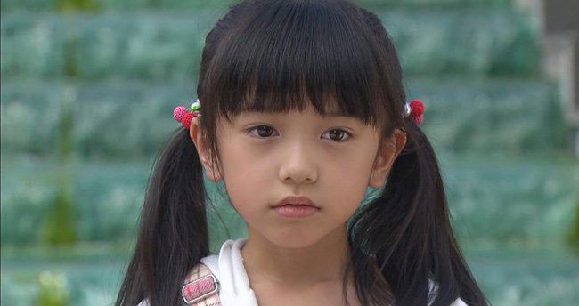 石井萌萌果现在的照片 日本小萝莉像Angelababy