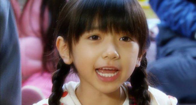 石井萌萌果现在的照片 日本小萝莉像Angelababy