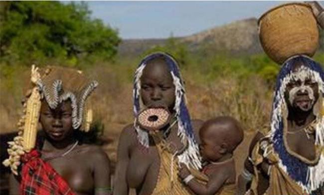 非洲女孩割礼是什么意思的