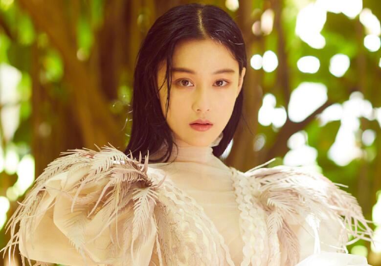 张馨予露全乳照真相 曾和李晨恋情闹的不欢而散