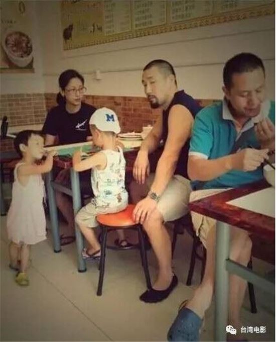 吴倩莲老公的资料、家世背景 吴倩莲老公孩子照片